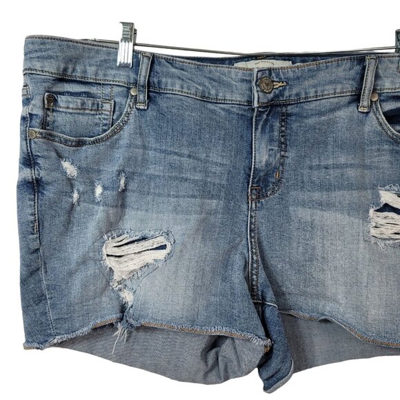 Torrid Skinny Denim Short Shorts Destruction Blue Size 20 Cutoff Frayed Zip Mid - Picture 2 of 7